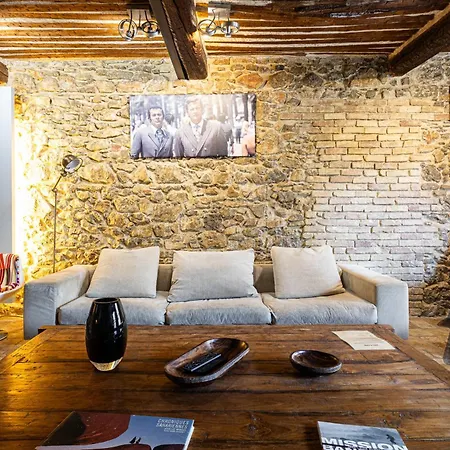 Triplex 150m2 Coeur Vieille Apartment *