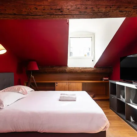 Triplex 150m2 Coeur Vieille Apartment *