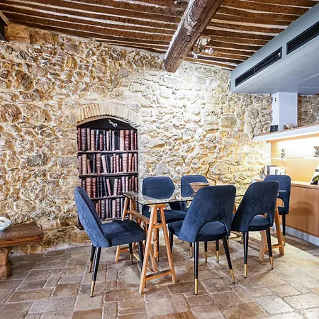 Apartment Triplex 150m2 Coeur Vieille